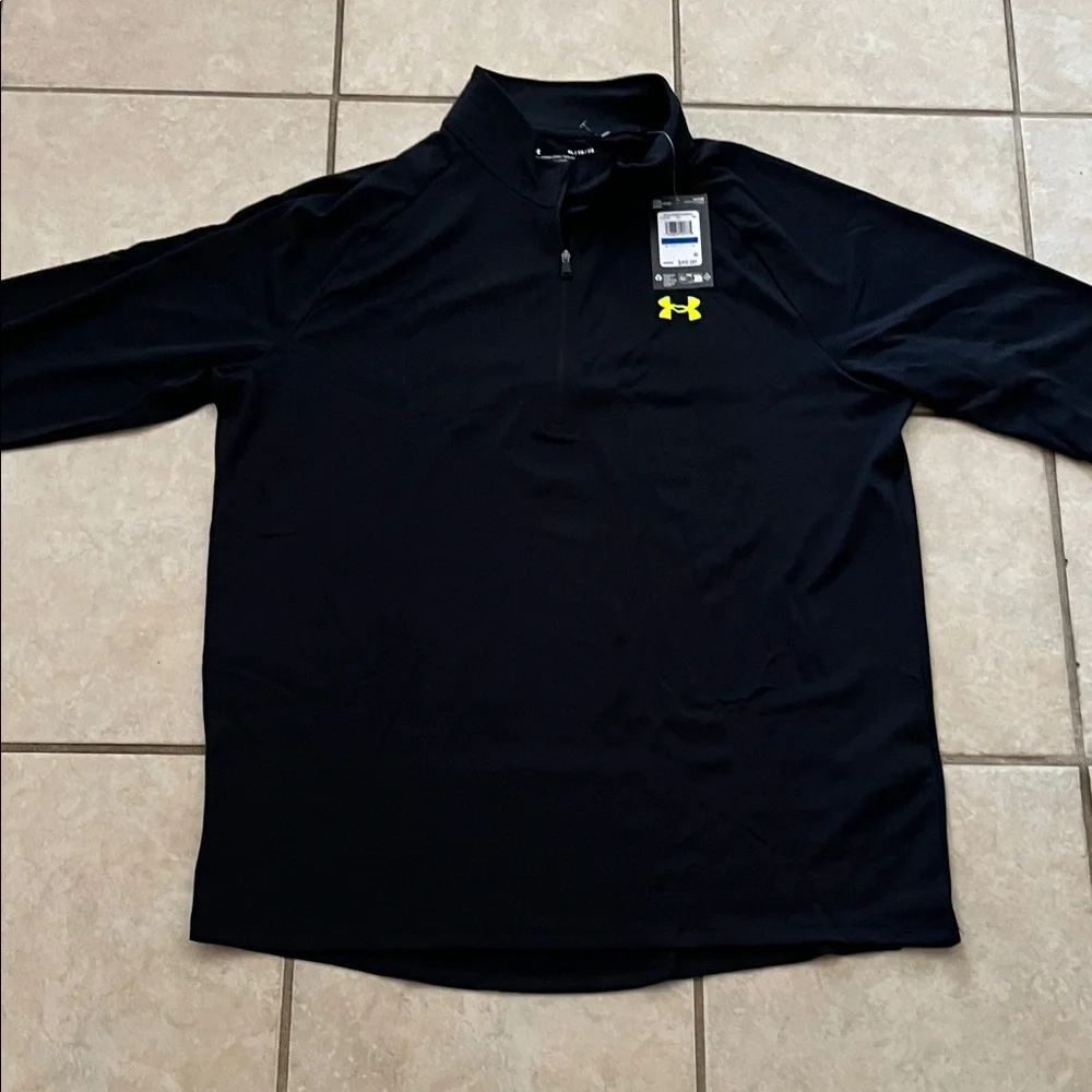 Under Armour Men's Black pullover with Neon Yellow Logo - Picture 5 of 5